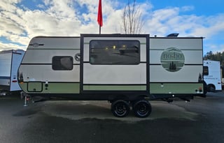 Modern Family RV|Sleeps 8| Bunks, Grill & Easy Tow