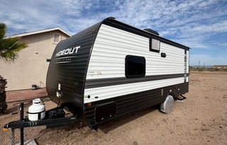 2025 Keystone Hideout - Modern, Cozy & Easy to Tow