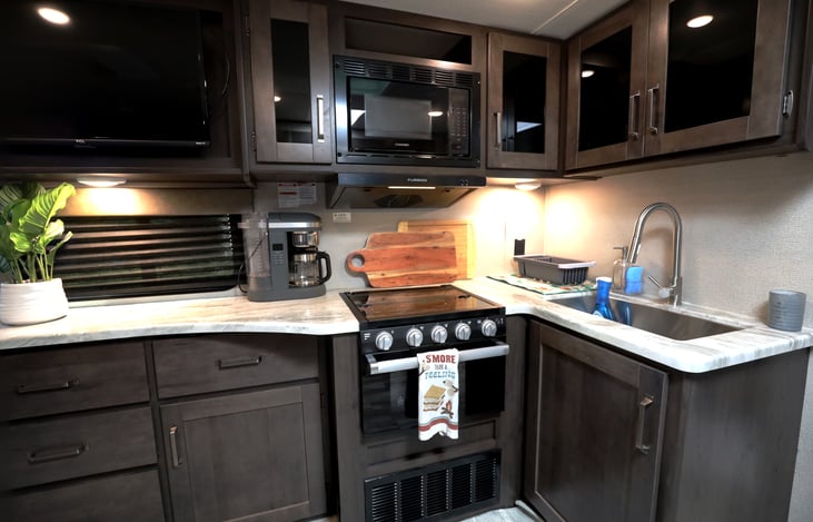 Experience "Loyal" with our 2022 Grand Design Transcend Xplor 251BH located near Table Rock Lake near Branson Missouri and Lake Of The Ozarks. Thank you from us at StoneMountainRVs(dot)com