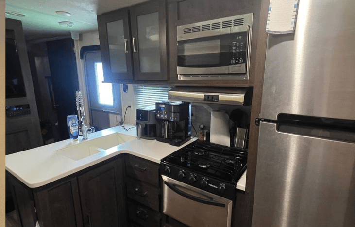 Entrance and kitchen area