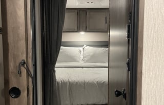 2022 Coachmen RV Leprechaun Premier 319MB Ford 450