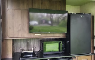 Bunkhouse!Sleeps 10, Spacious, Pet Friendly,Island