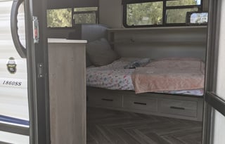 2021 Keystone travel trailer pet friendly