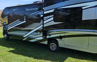Finger Lakes RV Rentals Quantum