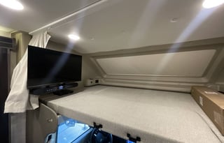 Erick Esteem 2025 sleeps 6,KING BED, Outside tv