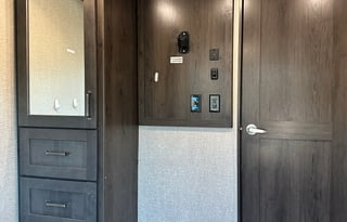 Brand New Glamping 5th Wheel- No Towing Necessary