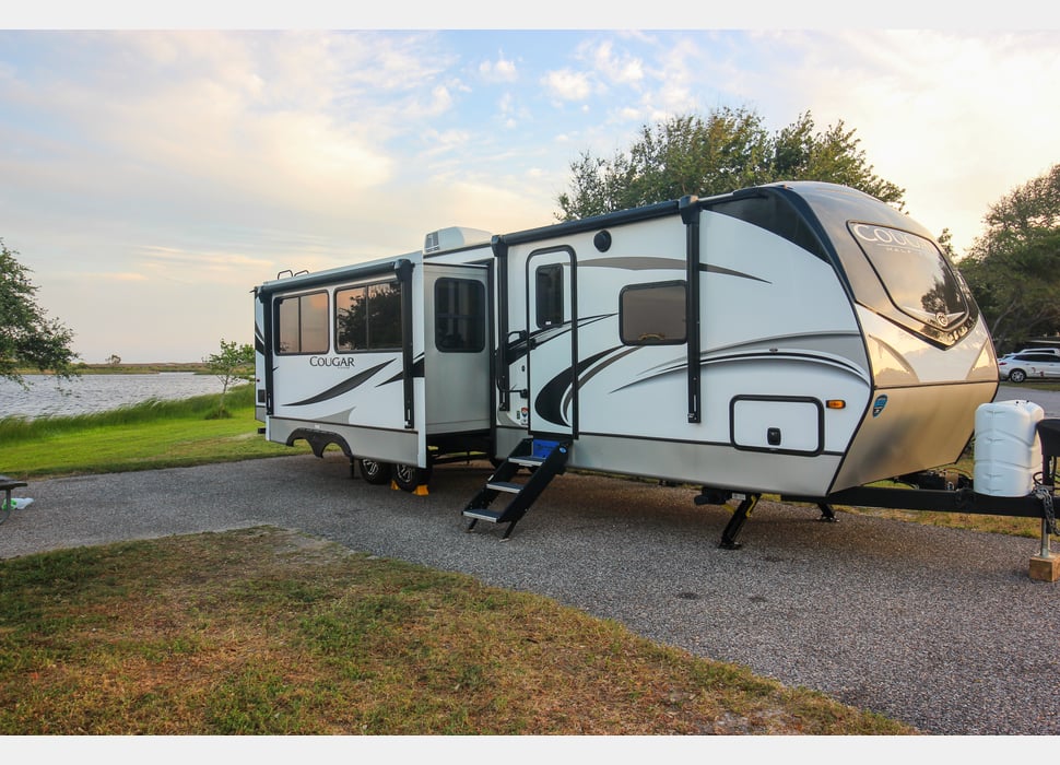 Travel Trailer rentals in Foley