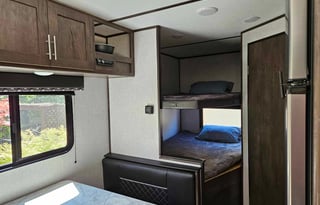 2021 Dutchmen RV Coleman Lantern LT Series 17B