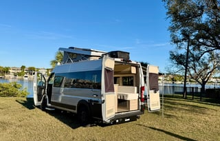 2024 Jayco Swift 20D (Sleeps 4!)