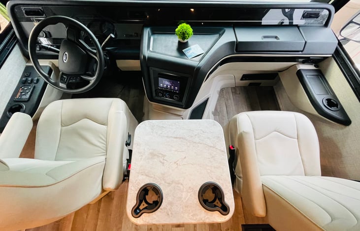 Please note, the seats are experiencing peeling.