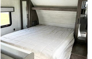 New, Super Clean Getaway Camper! Great for PSU