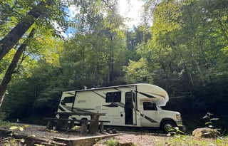 2022 Entegra Odyssey 31F–Sleeps 10, Wifi, Loaded