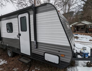 Dutchmen RV Coleman Lantern LT Series 17B