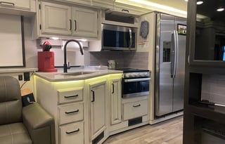 Adventure awaits you in this beautiful Jayco RV