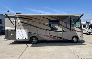 2017 Coachmen Pursuit 30 FW - NO SPECIAL DL NEEDED