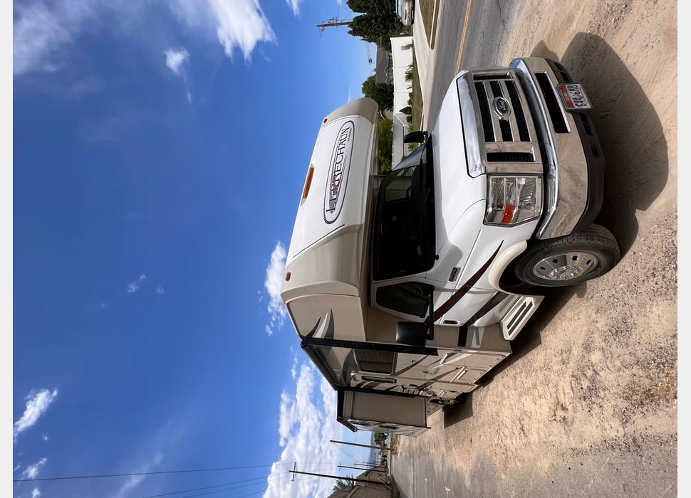 Class C Motor Home rentals in Saratoga Springs