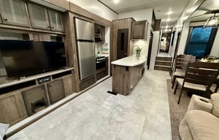 Heartland Milestone 377MB ***1.5 bath & Bunks***