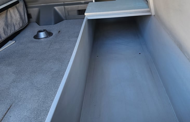 Front storage compartment