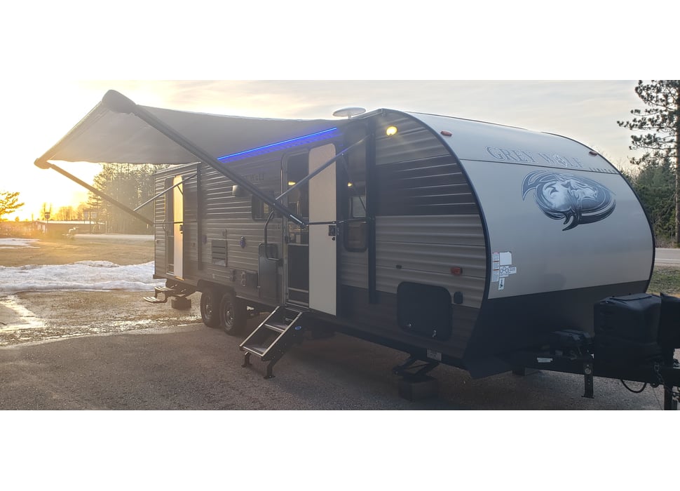 Travel Trailer rentals in Morley