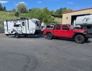 Dutchmen RV Coleman Rubicon 1628BH