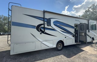 Val's Victory - 2023 Thor Freedom Traveler A32