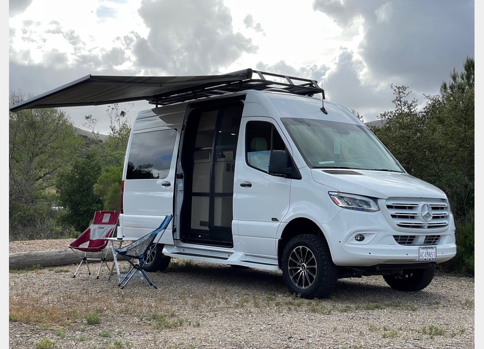 Class B Camping Van rentals in El Segundo
