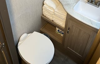 2021 Coachmen Freedom Express Ultra Lite