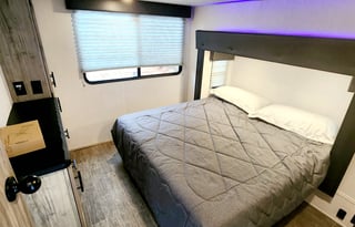 The Glamper Camper - Pet Friendly & Delivery Avail
