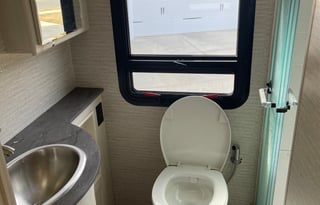 2021 Winnebago Forza 38D