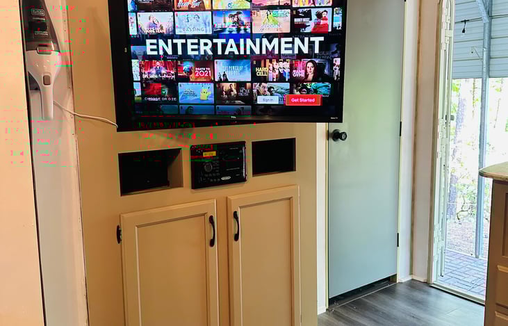 32" TV in the living room