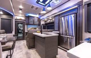 Luxury Design Momentum 395MS (WEC and Disney)