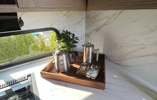 Big Merla Sleeps 7 and Bring your Furry Friends