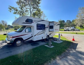 Thor Motor Coach Four Winds 22E