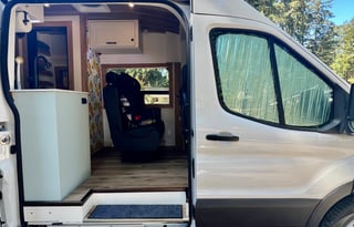 Camper Van Seats & Sleeps 4