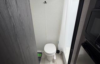 2025 Keystone Hideout - Modern, Cozy & Easy to Tow