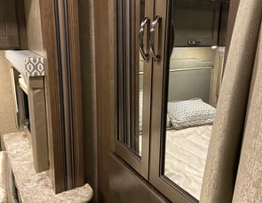 Thor Motor Coach Chateau 22B Chevy