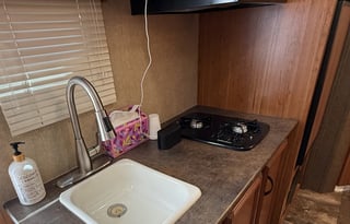 2018 Starcraft Hybrid Camper Sleeps 6