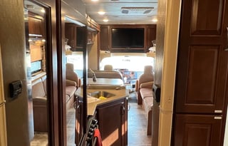 2016 Thor Motor Coach Chateau 31W