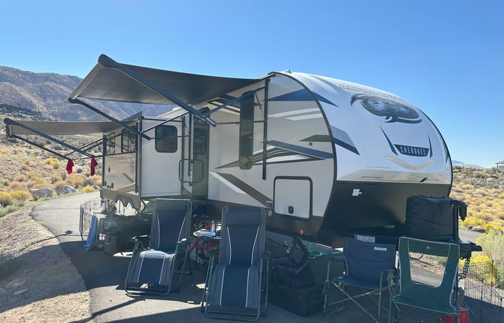 Extend the two awnings and relax in the shade.