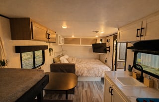BRAND NEW! 2026 Jayco | Sleeps 5 | Pet Friendly |
