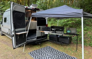 "TravelDodge" 2022 Winnebago Solis 59P