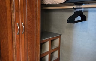 2018 Fleetwood Discovery LXE 44H Diesel TAG Axle