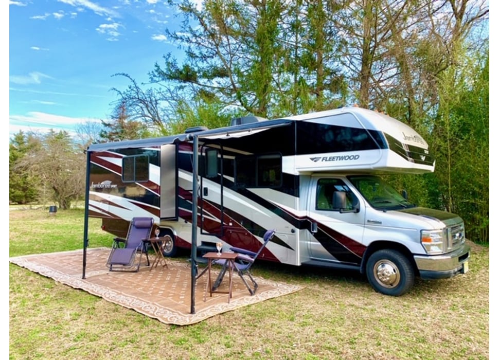 Class C Motor Home rentals in Camden Wyoming