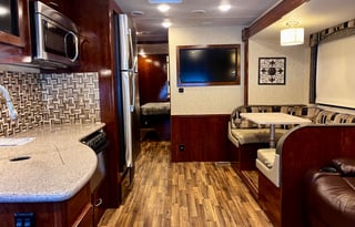 Glamping Fun: Mirada 35BH Class A w/ 2 Bathrooms