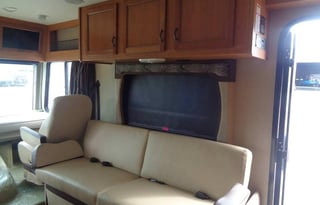 Holiday Rambler Admiral 32H