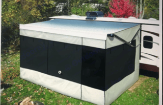 Class A Winnebago Adventurer - OMNE1021