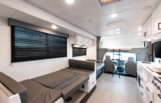 2022 EAST TO WEST Entrada 2900DS