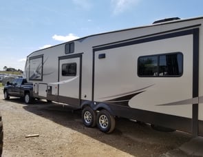 Coachmen RV Chaparral 392MBL