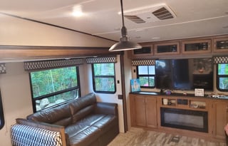 WHY CAMP, WHEN YOU CAN GLAMP?!