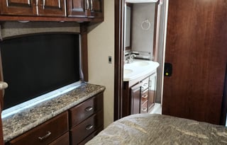 2018 Holiday Rambler Navigator 38F